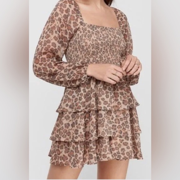 Express Leopard Printer Romper - Picture 5 of 5